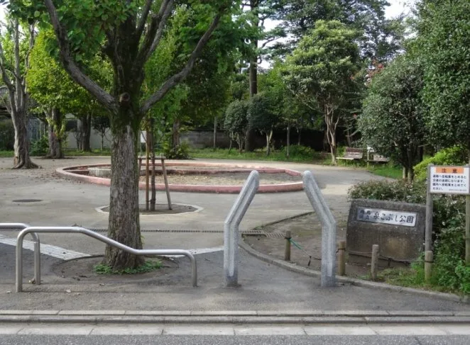 Visiting 8 Your Lie in April Real-life locations, The small park near Ōizumi-gakuen Station