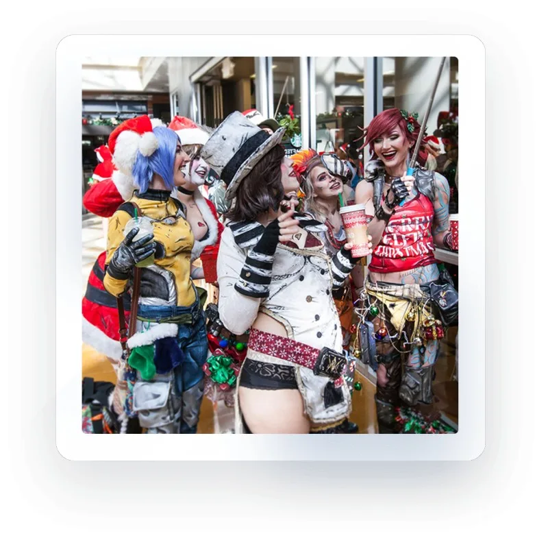 cosplayers at Holiday matsuri