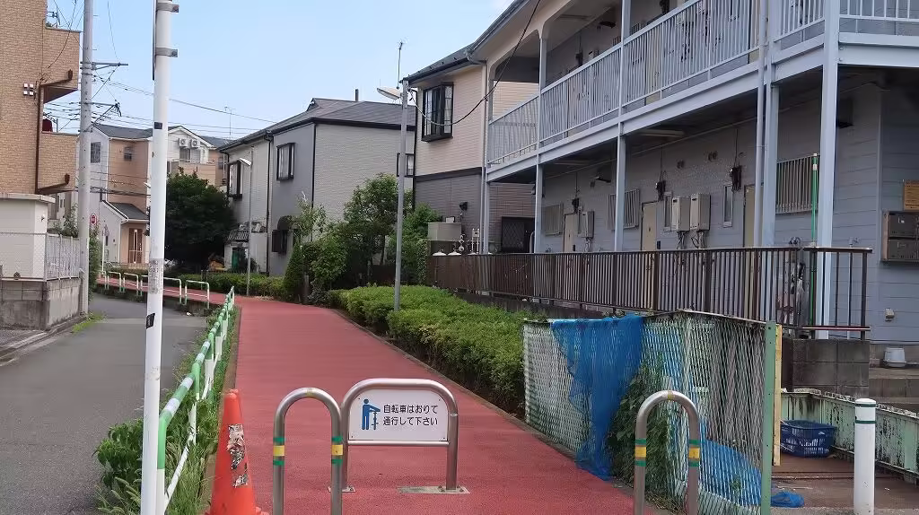 Susaki Corporation – in front of the 3rd Susaki Corporation building - Yofukashi no Uta Real life Locations in Japan