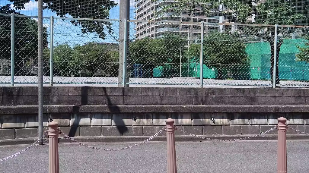 South side road of Saitama City, Urawa Oosato Elementary School - Yofukashi no Uta Real life Locations in Japan