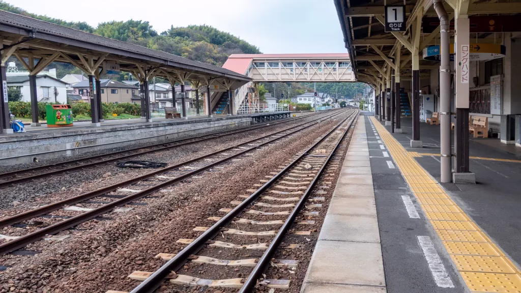Real-Life Location of Suzume: The Complete Japan Travel Guide to the Anime’s Real Places - Yawatahama Station
